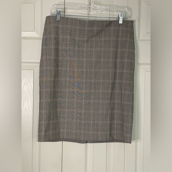 Express skirt. - Picture 2 of 4